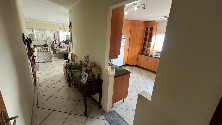 5 Bedroom Property for Sale in Wavecrest Eastern Cape